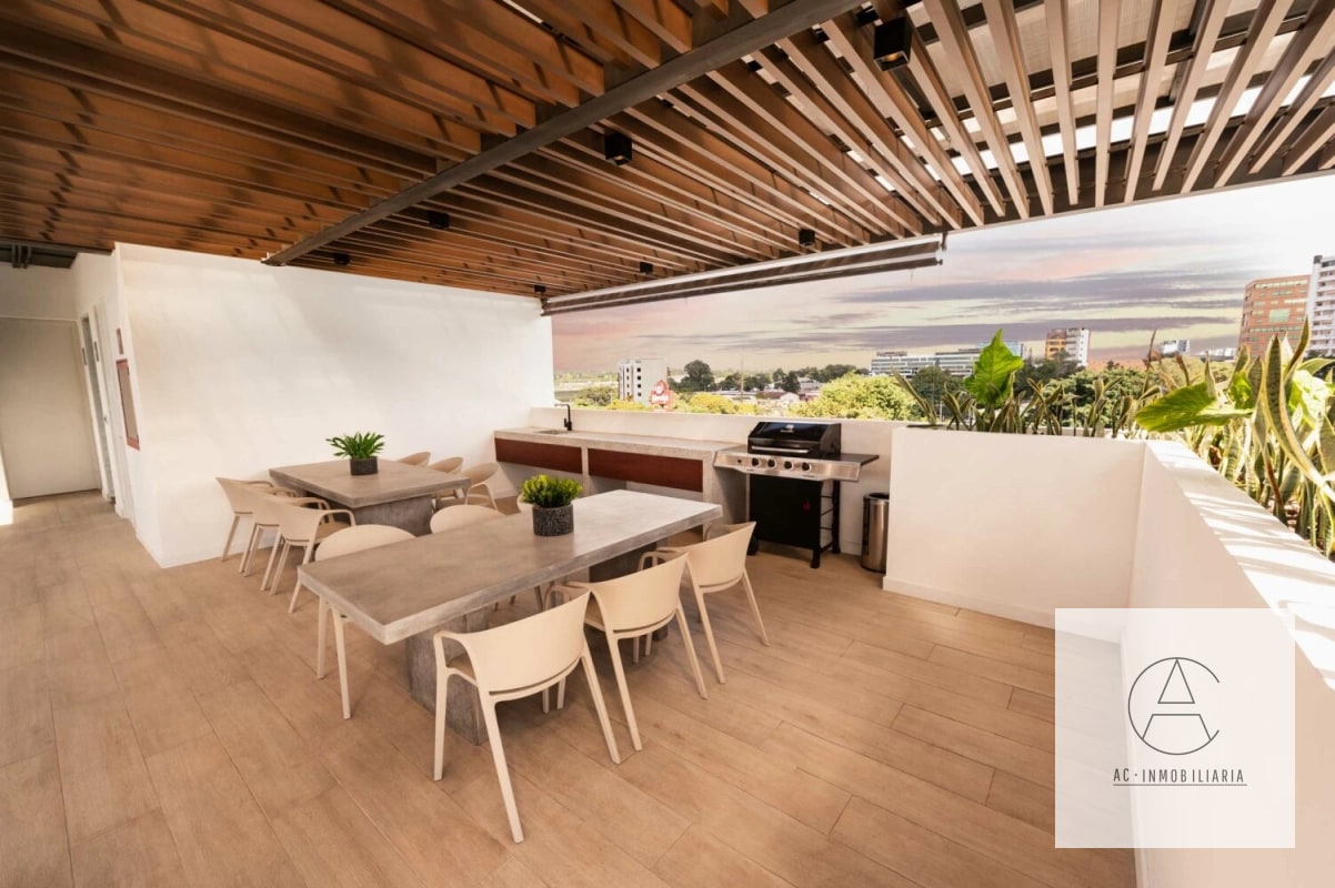 Apartamento amueblado en renta con jardín privado - 4