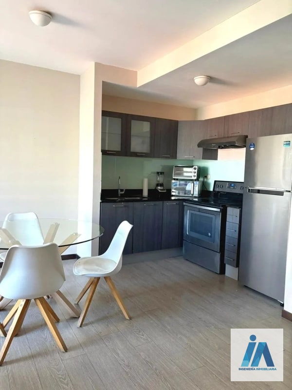 APARTAMENTO EN ALQUILER📍Edificio Neo, Zona 10 Ubicación privilegiada, ambientes iluminados - 1