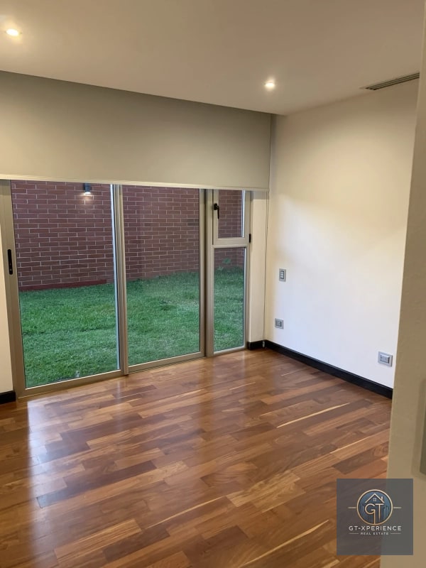 Lindo y amplio apartamento en zona 10 - 8