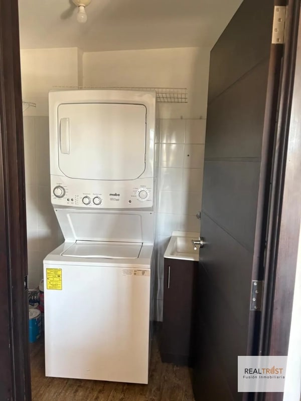 RENTO APARTAMENTO AMUEBLADO ZONA 15 - 3