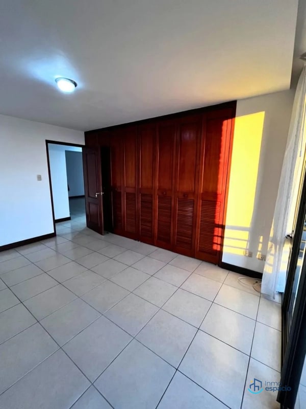 Penthouse en Alquiler – Zona 10 - 12