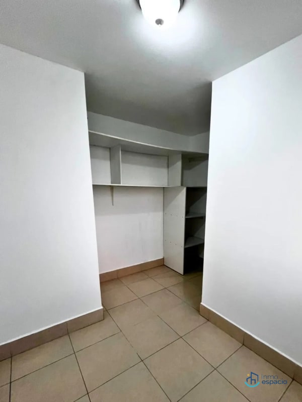 Penthouse en Alquiler – Zona 10 - 2