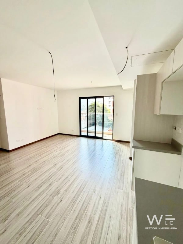 ALQUILO APARTAMENTO NUEVO ZONA 10 - 16