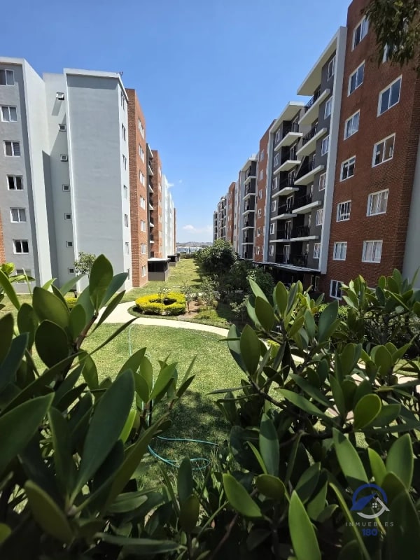 Apartamento en venta en Parque San Angel, zona 2, actualmente rentado, ideal para inversión - 2