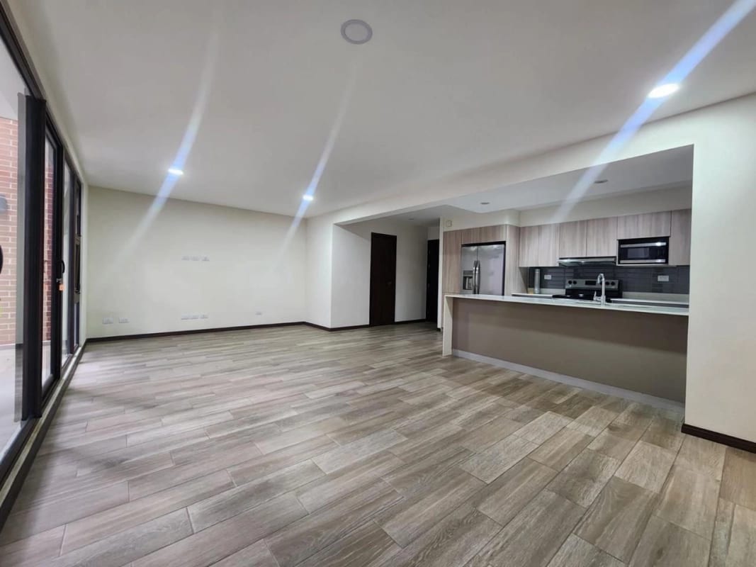 Apartamento en venta | 3 hab | Jardin | San Isidro 2021, zona 16 — Apartamento en Venta en San Isidro 20/21, Zona 16, Guatemala, Ciudad — foto 1 de 14