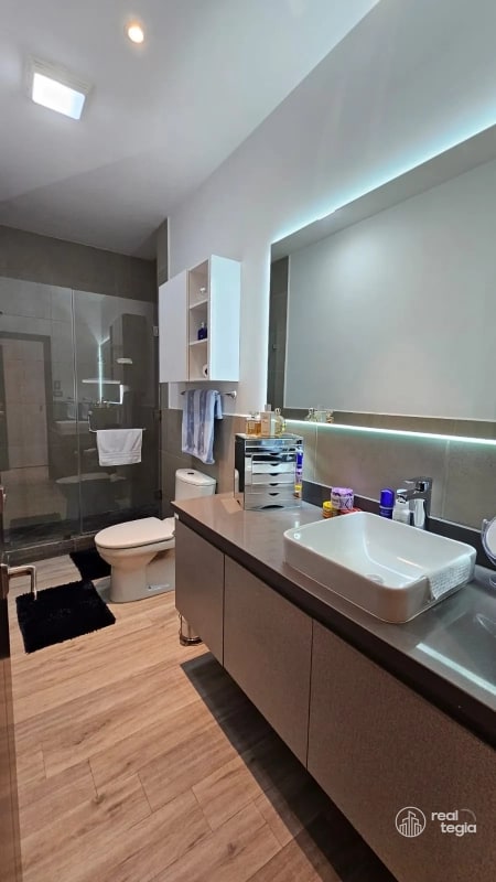APARTAMENTO EN LIRIOS DE CAYALÁ ZONA 16 - 3