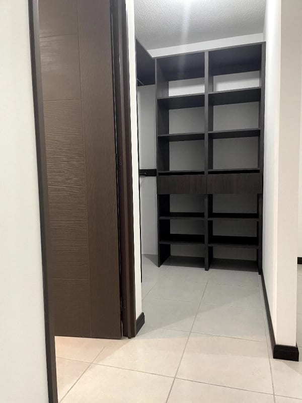 VENDO APARTAMENTO EN CONDADO NARANJO EDIFICIO SERENA — Apartamento en Venta en Condado Naranjo, Zona 4 Mixco, Guatemala, Ciudad — foto 12 de 17