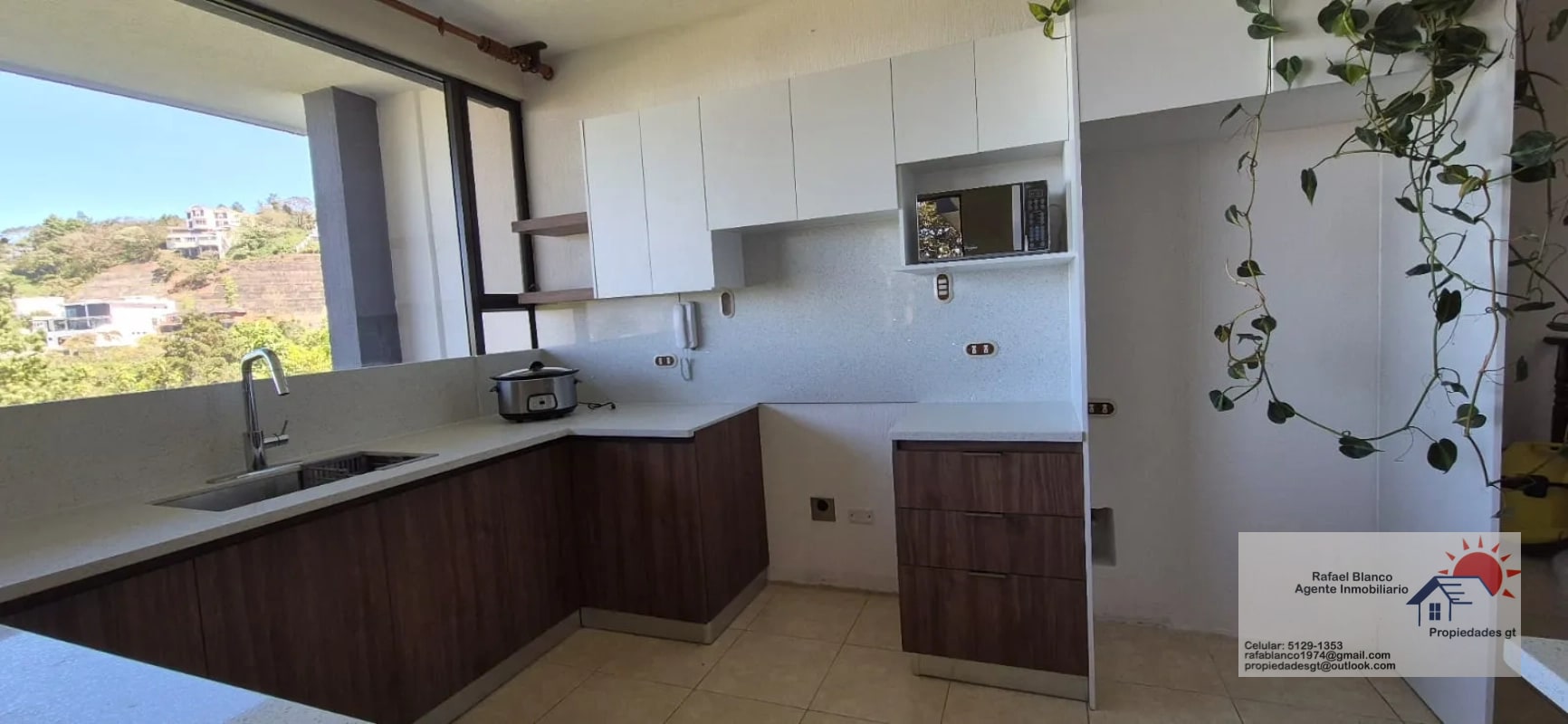RENTO APTO CON O SIN MUEBLES KM.10 CES MONTEBELLO REF.6905 *210M2, 3 HAB, 3 BAÑOS, TERRAZA, 2 PARQUEOS, $1540 NEG* - 1