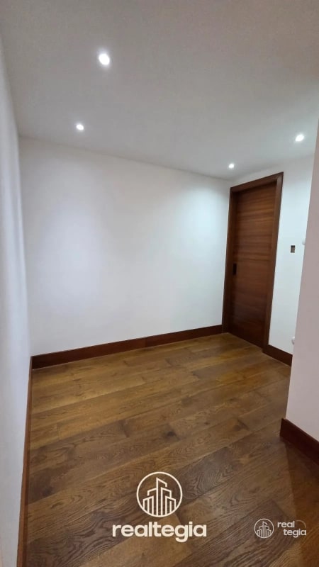 APARTAMENTO VISTA HERMOSA ZONA 15 - 6