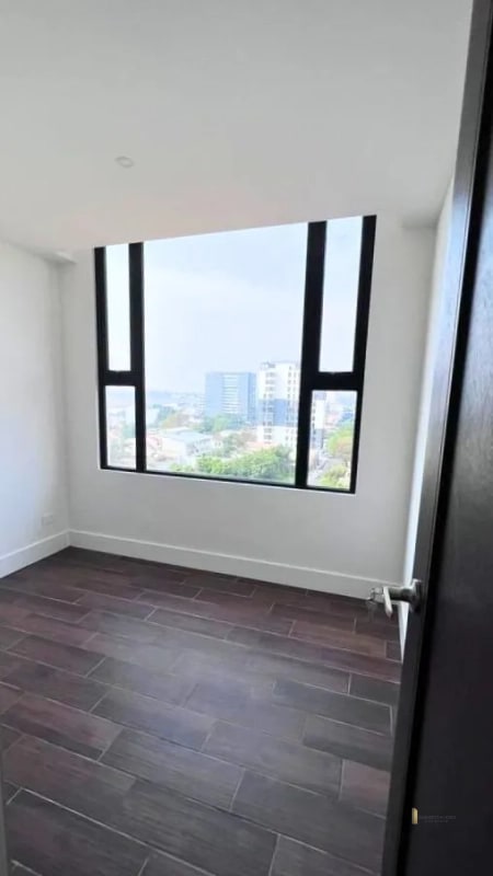 RENTA APARTAMENTO, ZONA 13 Edif. Roselló - 5