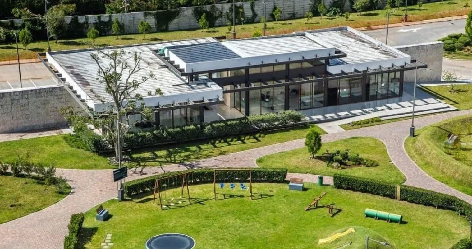 APARTAMENTO EN RENTA – Edificio San Isidro 20/21, Zona 16 - 1