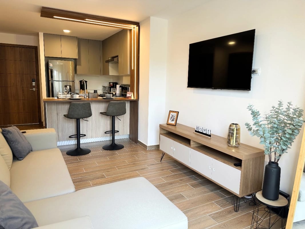 PARQUE 14 ! Apto de 1 habitación amueblado — Apartamento en Alquiler en Zona 14, Guatemala, Ciudad — foto 1 de 17