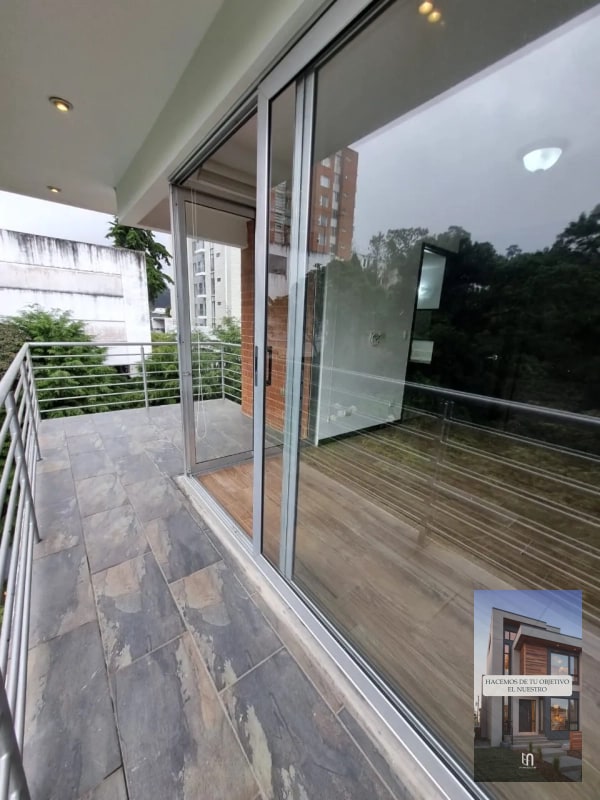 ALQUILO APARTAMENTO EN CALEDONIA ZONA 16 - 11