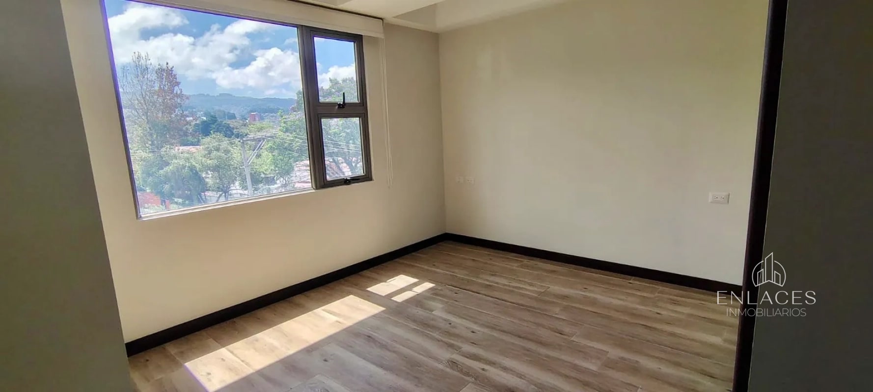 Zona 15 VHII • Apartamento en Renta • Edificio Taormina - 3