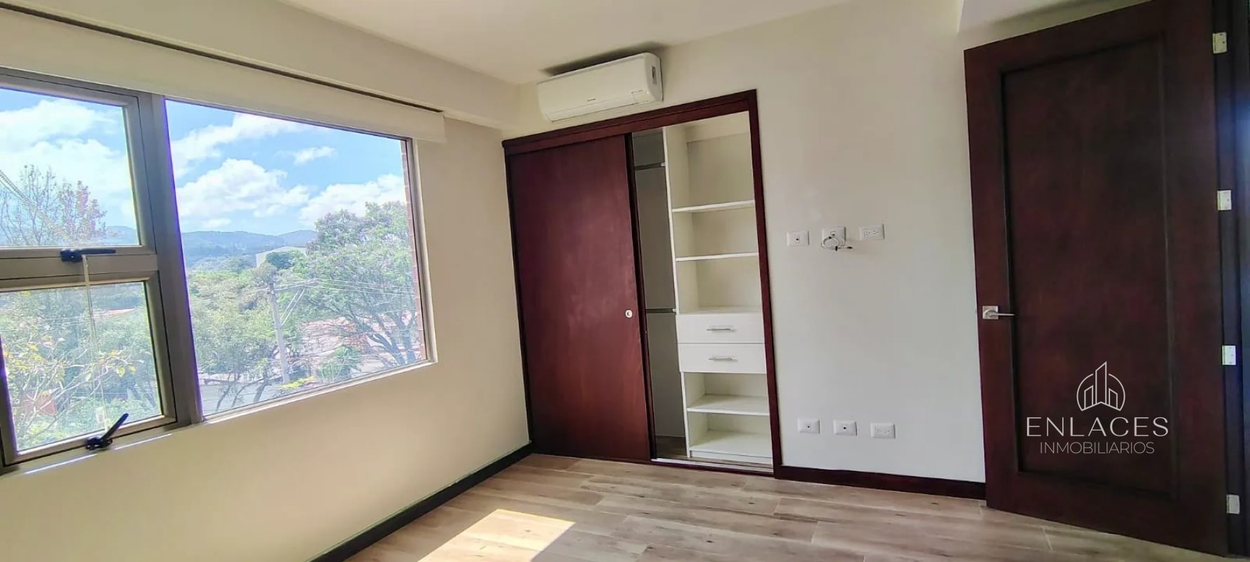Zona 15 VHII • Apartamento en Renta • Edificio Taormina - 2