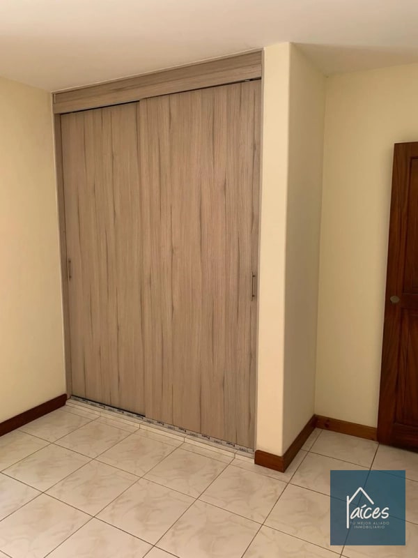 Townhouse/apto en venta VILLA REAL Zona 10 (D) - 7