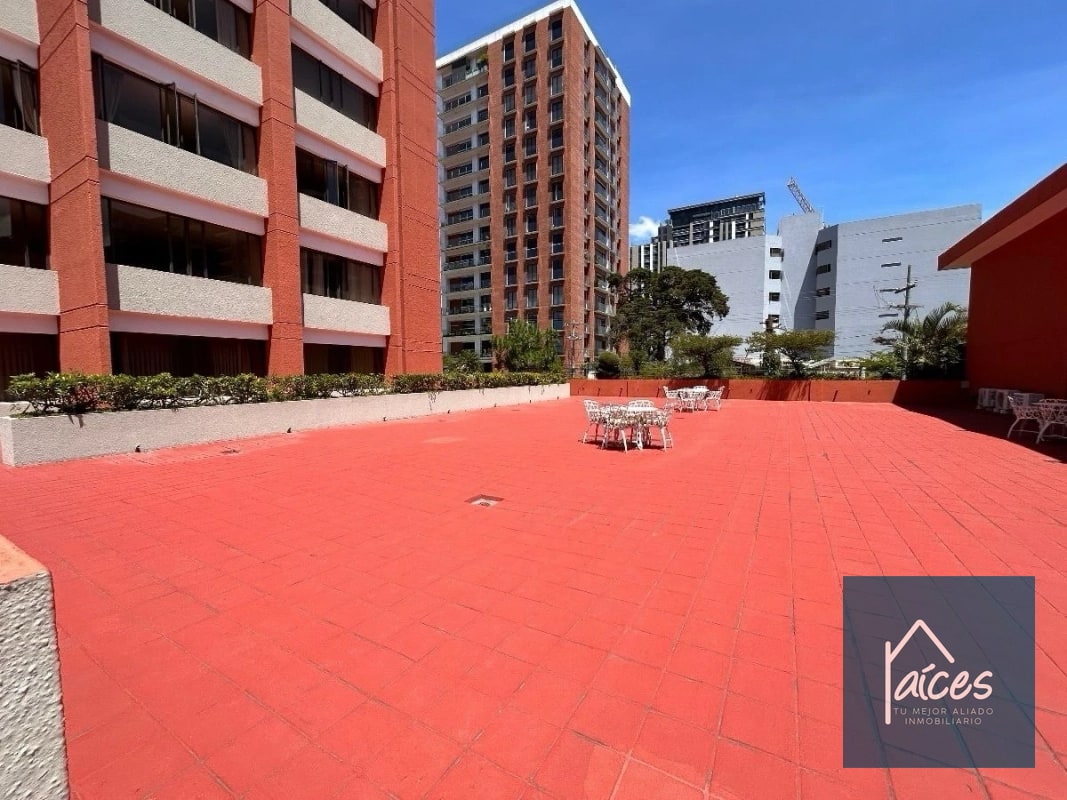 Townhouse/apto en venta VILLA REAL Zona 10 (D) - 2