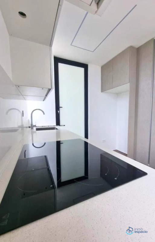 Apartamento en Alquiler – Edificio Roselló Zona 13 - 2