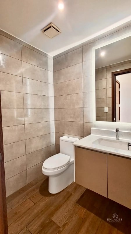 Zona 15 • Apartamento en Renta • Edificio Parque 15 - 11