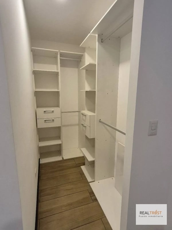 RENTO MODERNO APARTAMENTO AMUEBLADO EN ZONA 15, SECTOR DEL PARQUE, VISTA HERMOSA 1 - 3