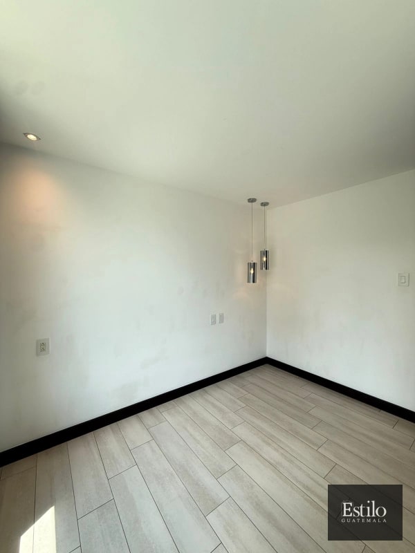APARTAMENTO EN VENTA ZONA 15 - 8