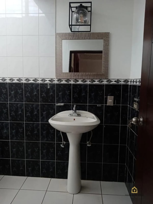 Apto Amueblado En Renta ZONA 16 - Q3,750 | 1 Habitación con A/C | Colonia Lourdes - 9
