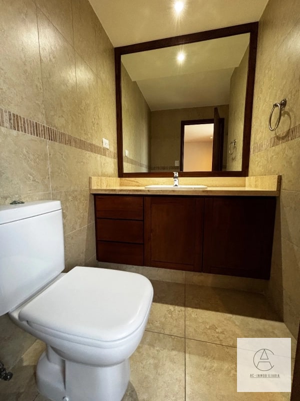 Apartamento amplio en renta , zona 14 - 9