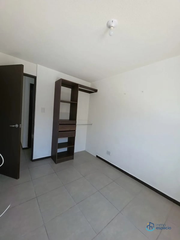 Apartamento en Venta – Parque San Ángel, Zona 2 - 13