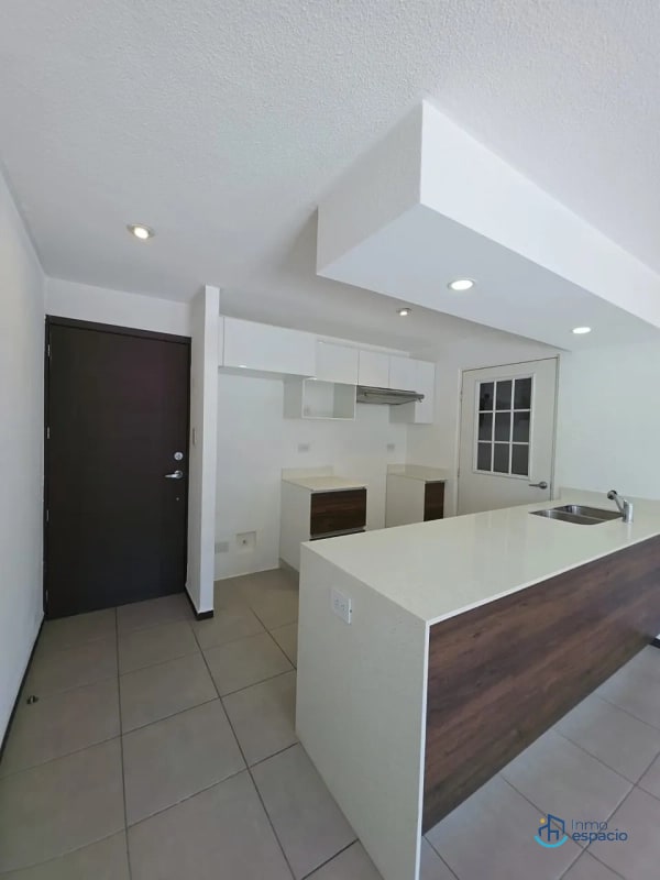 Apartamento en Venta – Parque San Ángel, Zona 2 - 11