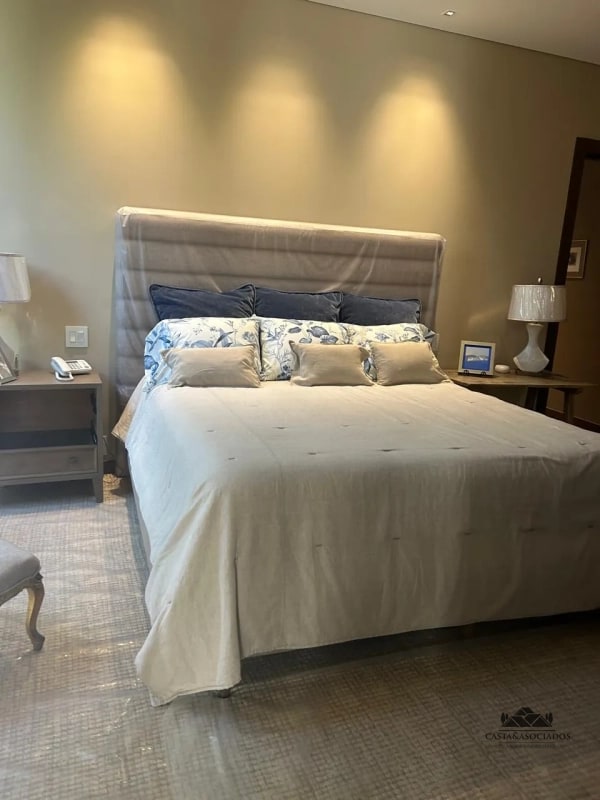 APARTAMENTO EN VENTA ZONA 10 - 4