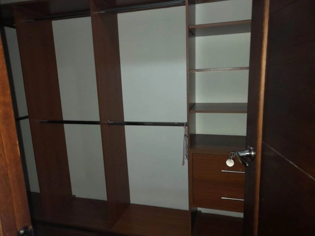 SE VENDE APARTAMENTO EN ZONA 10 MIRAFIORI — Apartamento en Venta en Zona 10, Guatemala, Ciudad — foto 3 de 10