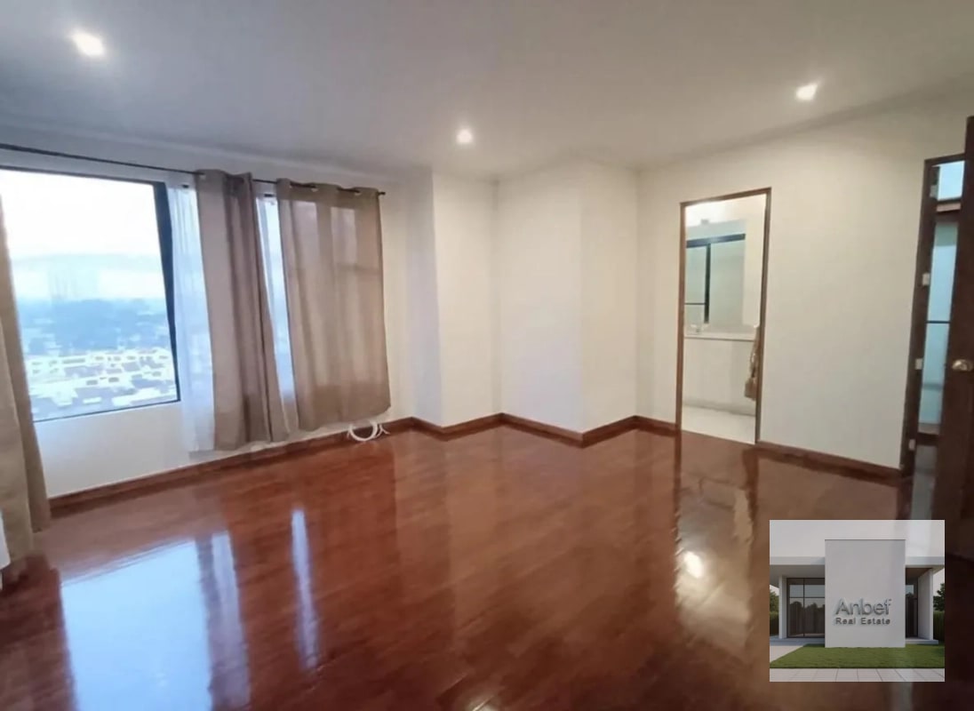 Alquiler Apartamento 2 Dormitorios y Cuarto de servicio en Zona 10 - 1