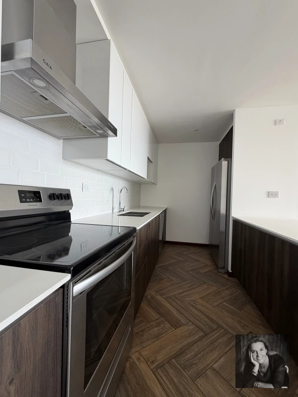 Apartamento en Venta en Edificio Zona 10 | 3 Habitaciones | 130 m² - 14