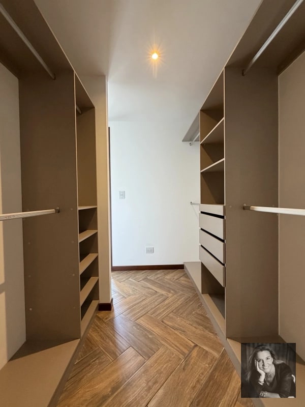 Apartamento en Venta en Edificio Zona 10 | 3 Habitaciones | 130 m² - 7