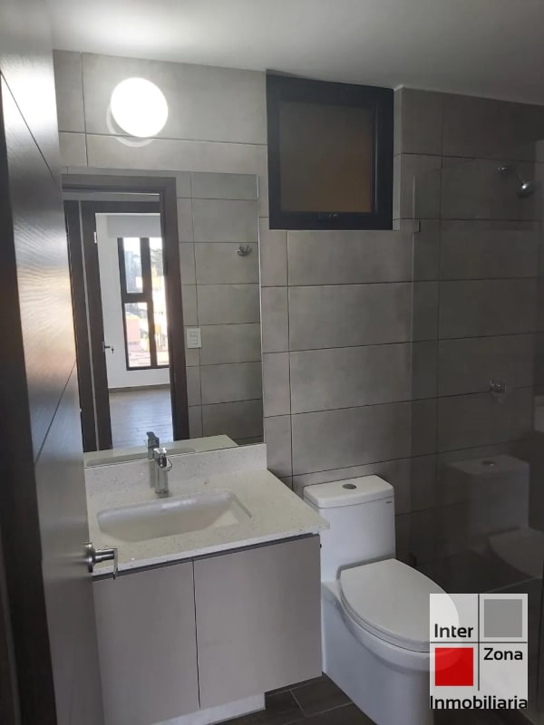 Apartamento en renta. Parque 15, Zona 15 - 11