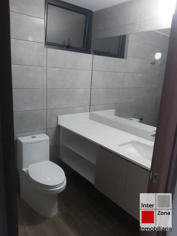 Apartamento en renta. Parque 15, Zona 15 - 9