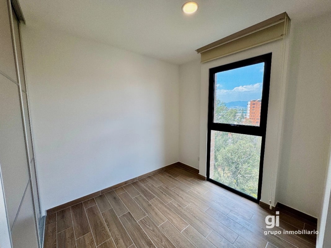 Apartamento de 2 dormitorios en venta en zona 14 - 5