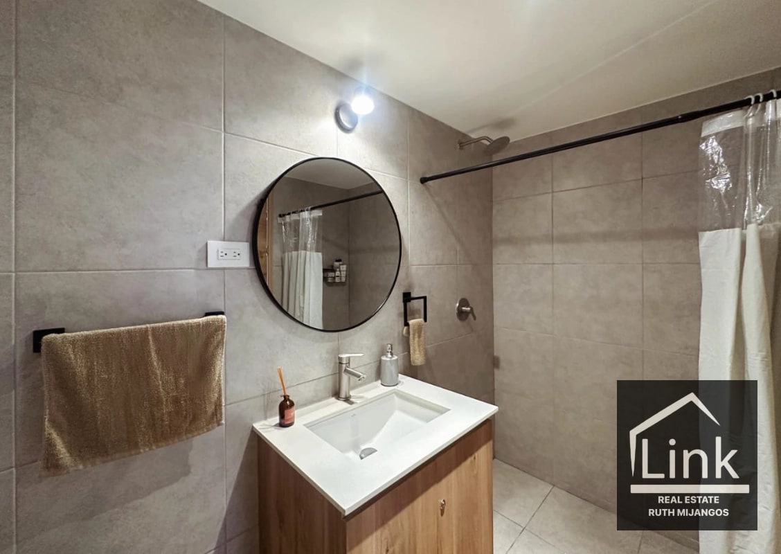 Venta de Apartamento Zona 9 AMUEBLADO - 4