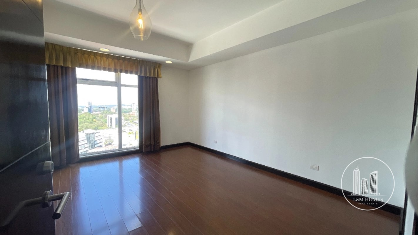 Amplio apartamento zona 10 - 9