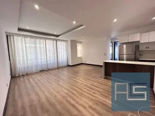 Amplio apartamento en venta de 2 hab en zona 10 — Apartamento en Venta en Zona 10, Guatemala, Ciudad — miniatura 1 de 17