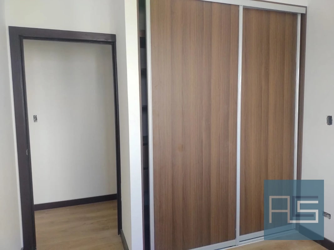 Moderno Apto en nivel alto para estrenar de 3 habitaciones con dorm de servicio en Vista Hermosa II, zona 15 - 7