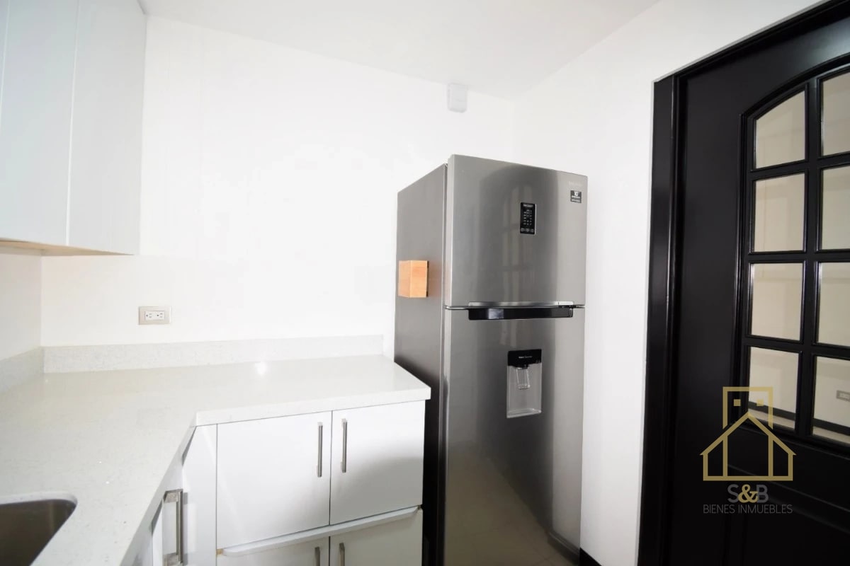 Apartamento en renta, zona 14 - 6