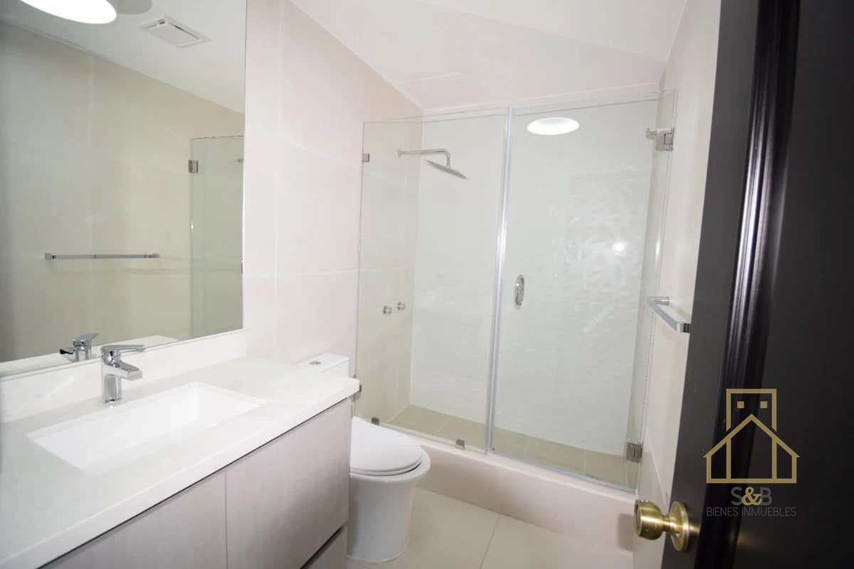 Apartamento en renta, zona 14 - 4