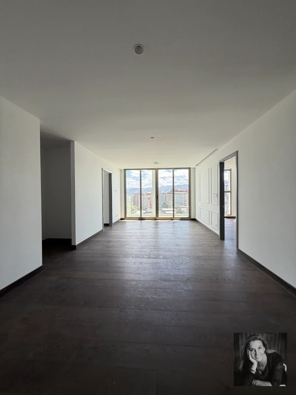 Apartamento en Venta en Edificio Atarah – Zona 10 | 3 Habitaciones con Amenidades de Lujo - 1