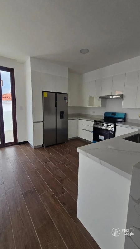 APARTAMENTO LIRIOS IV DE CAYALÁ ZONA 16 - 14