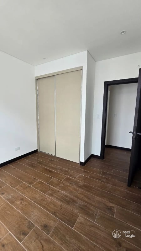 APARTAMENTO LIRIOS IV DE CAYALÁ ZONA 16 - 9