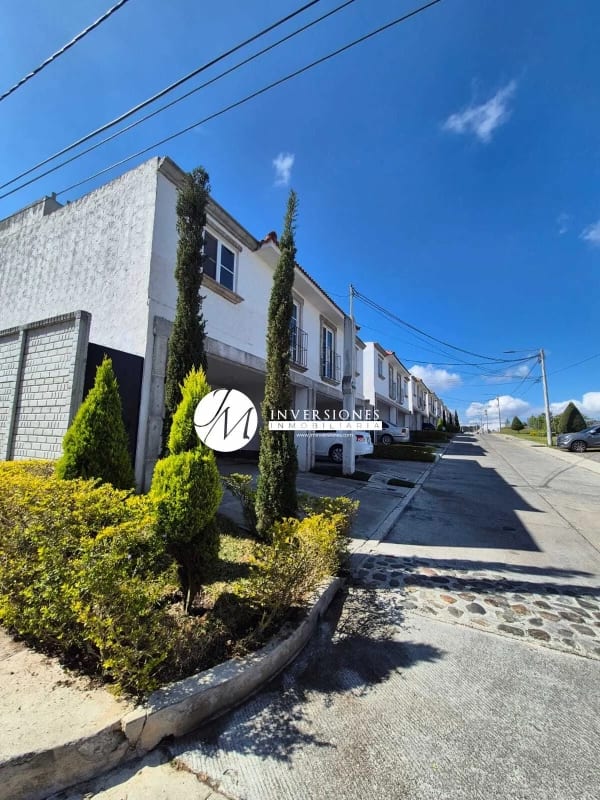 Bonita casa en venta en Altos de San Nicolas — Apartamento en Venta en San José Pinula, Guatemala, Ciudad — foto 1 de 9