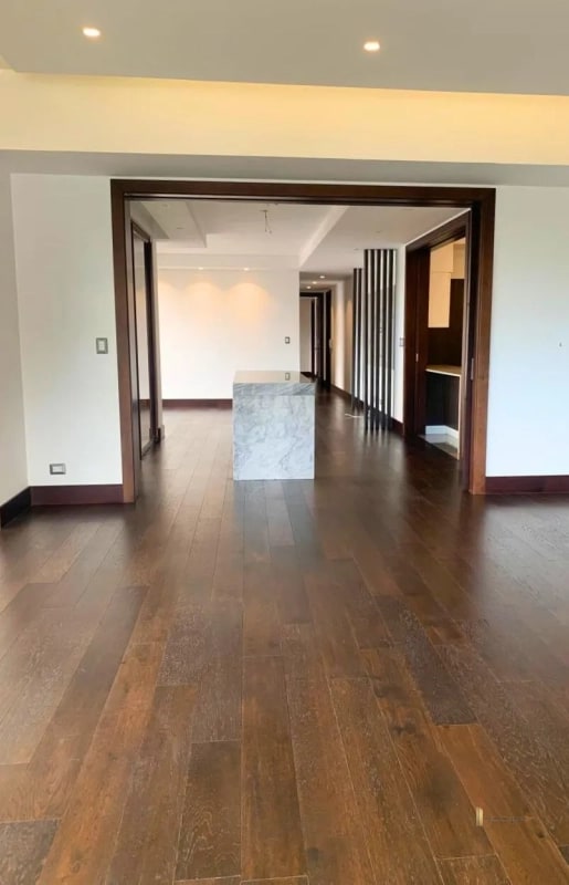 RENTA AMPLIO APARTAMENTO 3 HABITACIONES + SERVICIO– Edificio Bosco, Zona 15 - 12