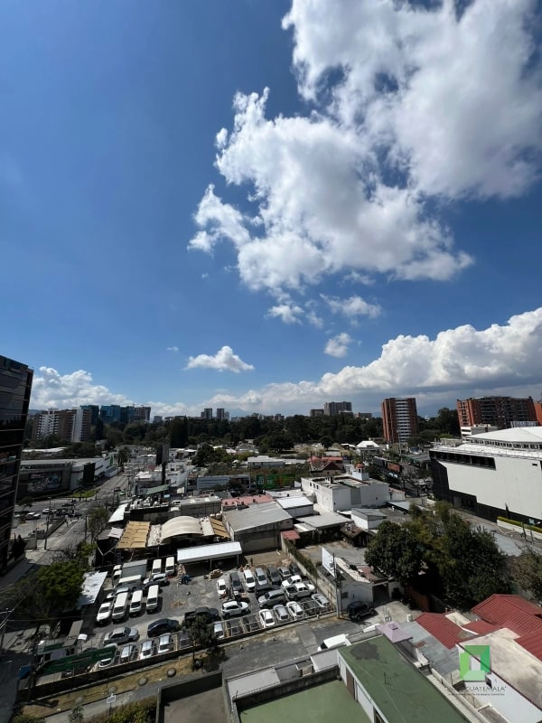 Apartamento en renta zona 10 Atarah - 1