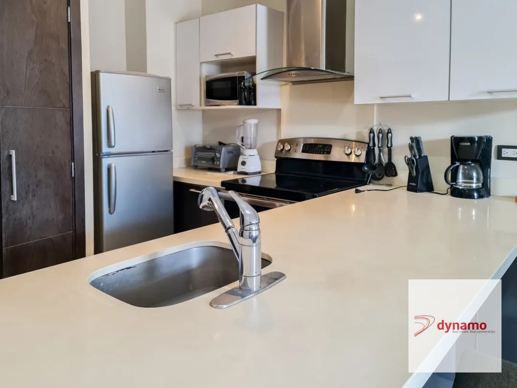 Apartamento amueblado de 2 dormitorios en Renta, Zona 15 - 11